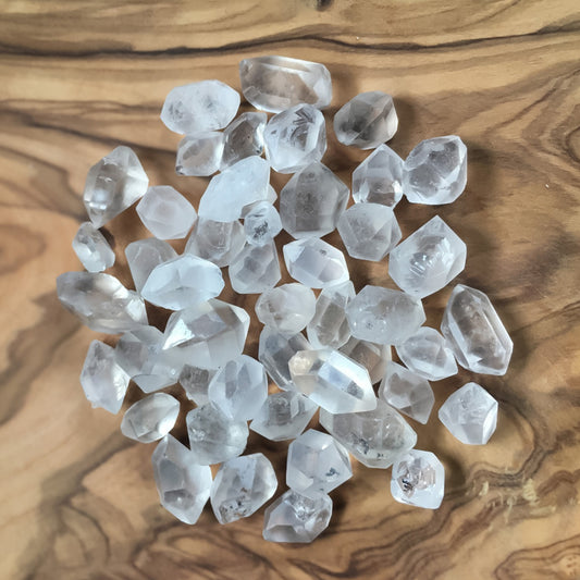 Quartz Point Piece